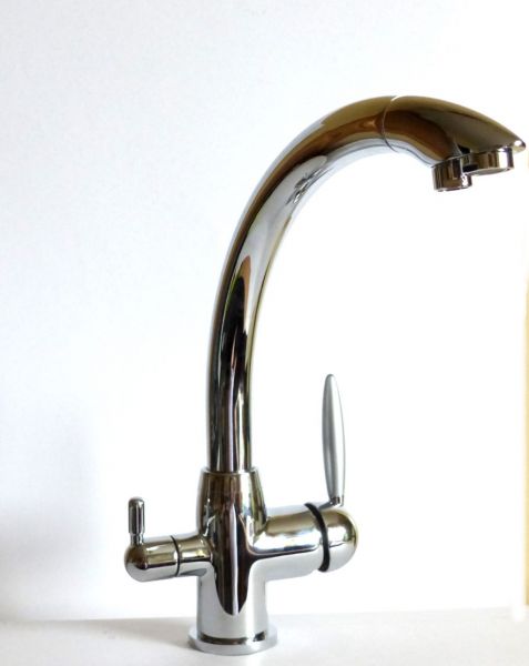 Drei Wege Küchenarmatur Spüle Armatur Wasserhahn mit Anschluss an Wasserfilter